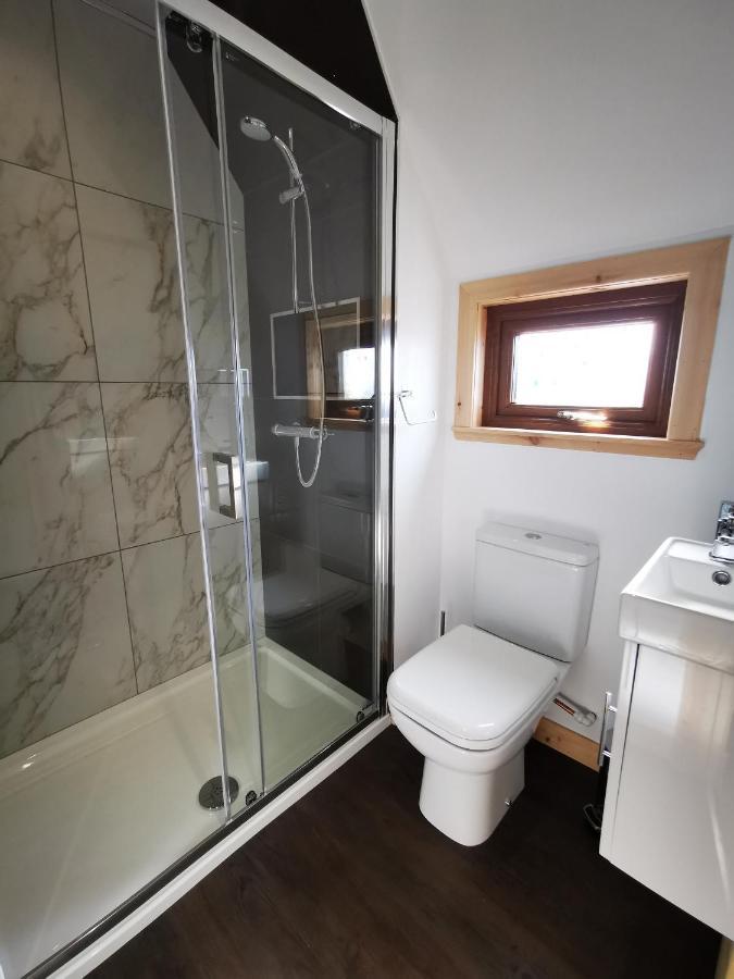 Отель Gowanview Glamping Банф Экстерьер фото